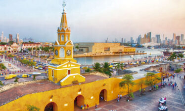 City Tour in Chiva Cultural – Live Cartagena with rhythm and tradition